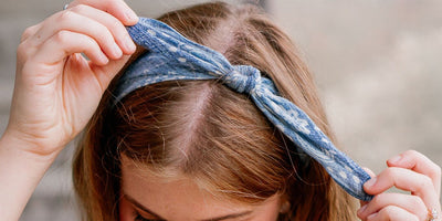 comment mettre un bandana dans les cheveux ?